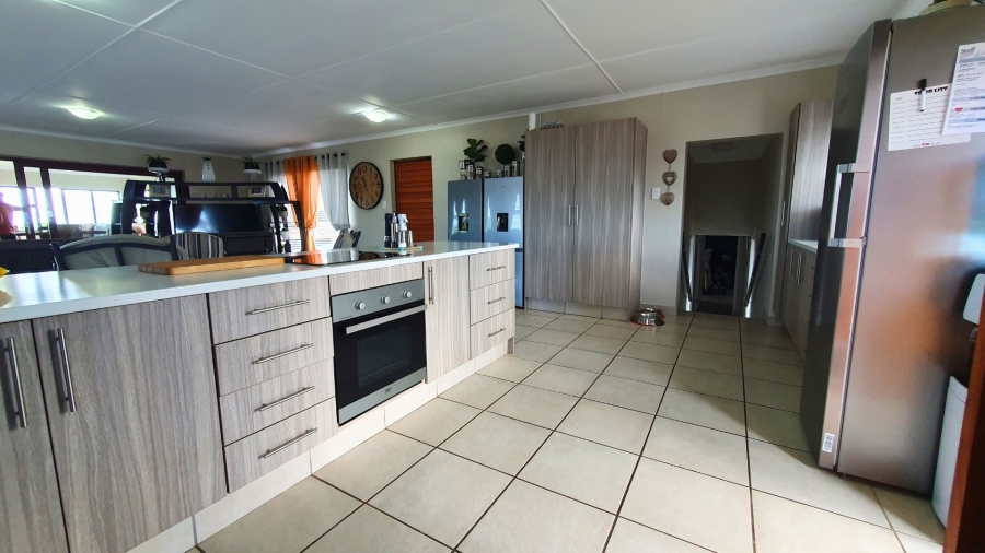 5 Bedroom Property for Sale in Dana Bay Western Cape